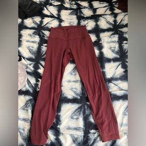 fairly new lulu align leggings. In colour red Murlot, size 6, 25”